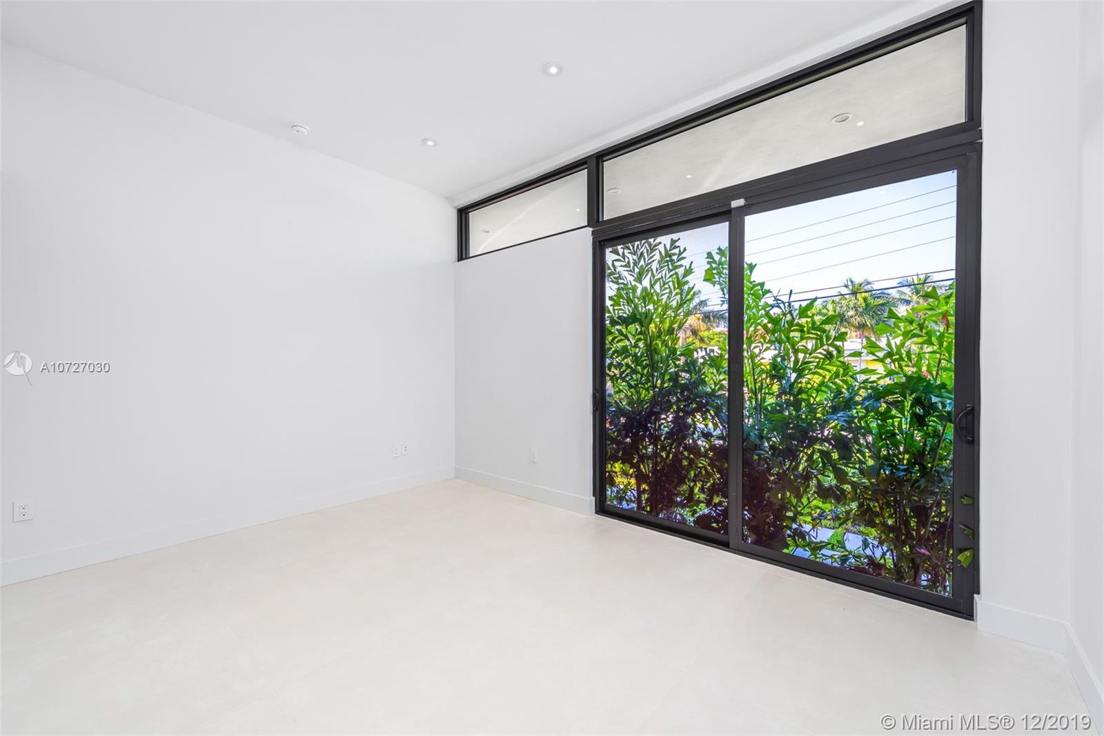 EASTERN SHORES - Residential