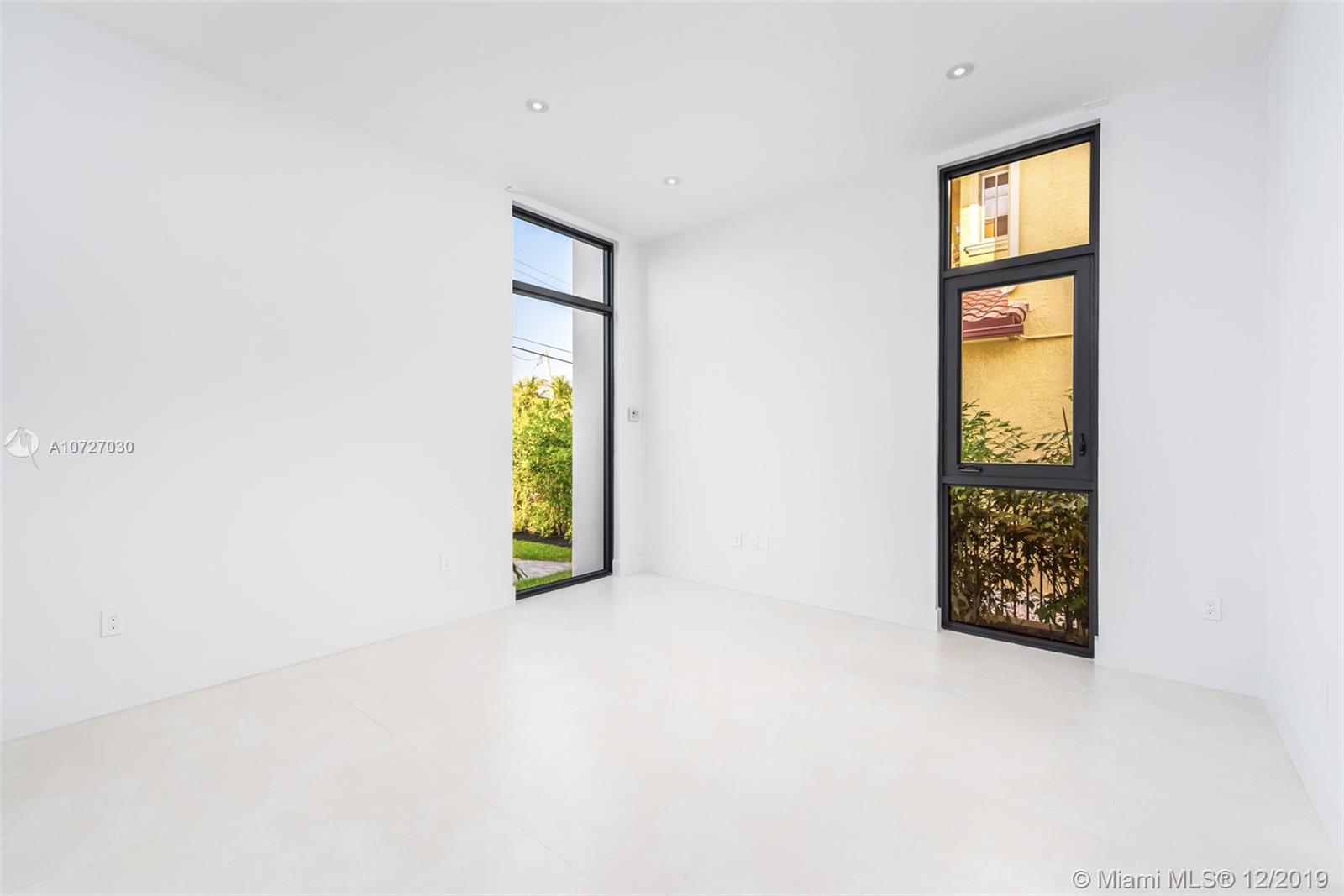 EASTERN SHORES - Residential