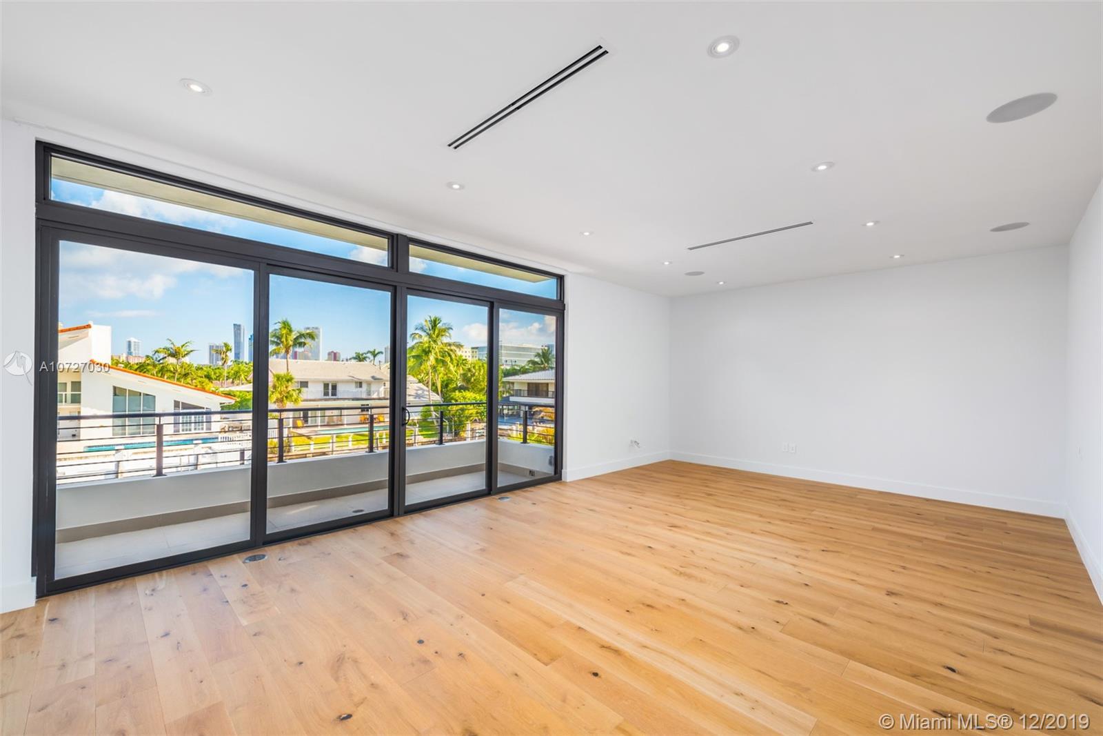 EASTERN SHORES - Residential