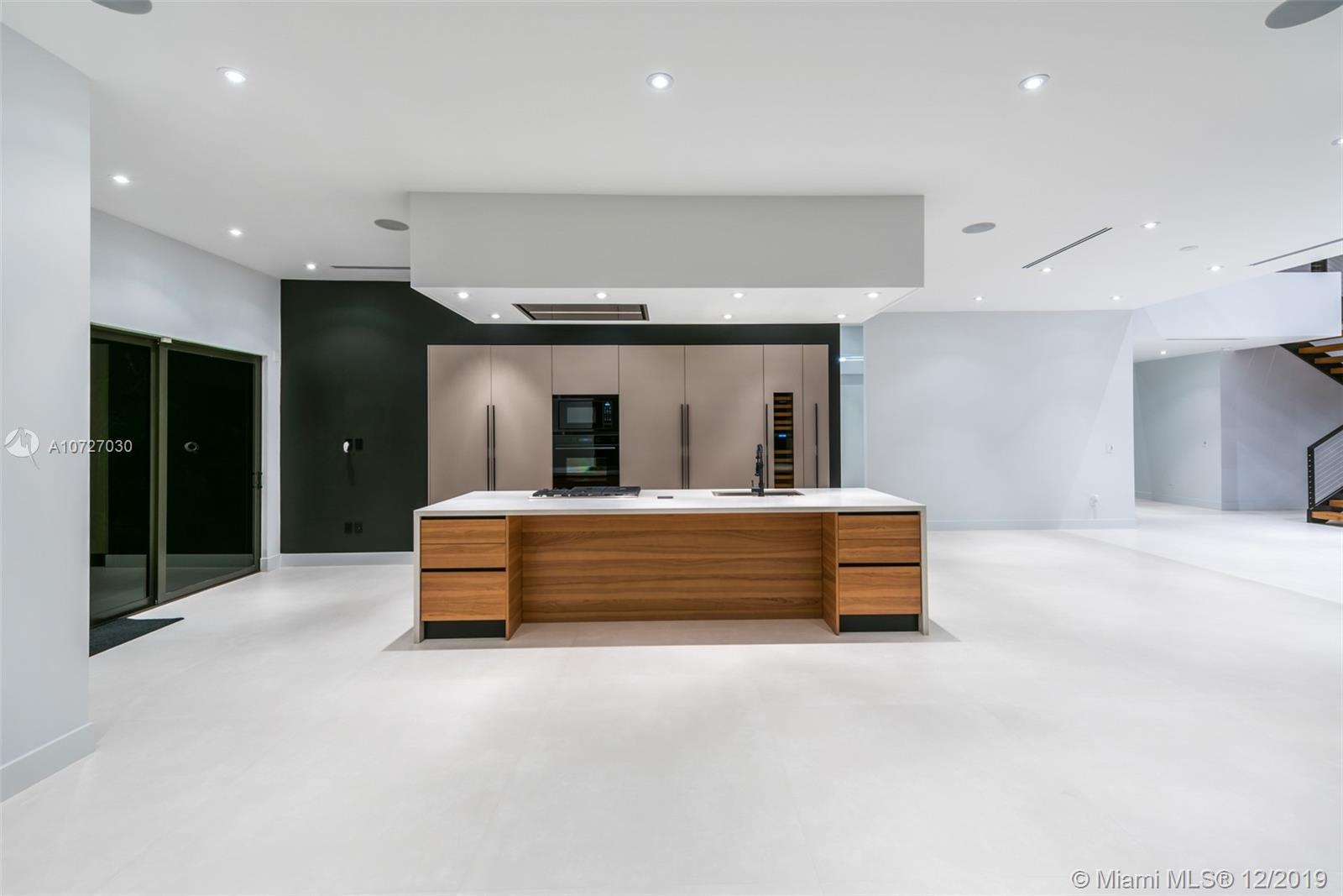 EASTERN SHORES - Residential