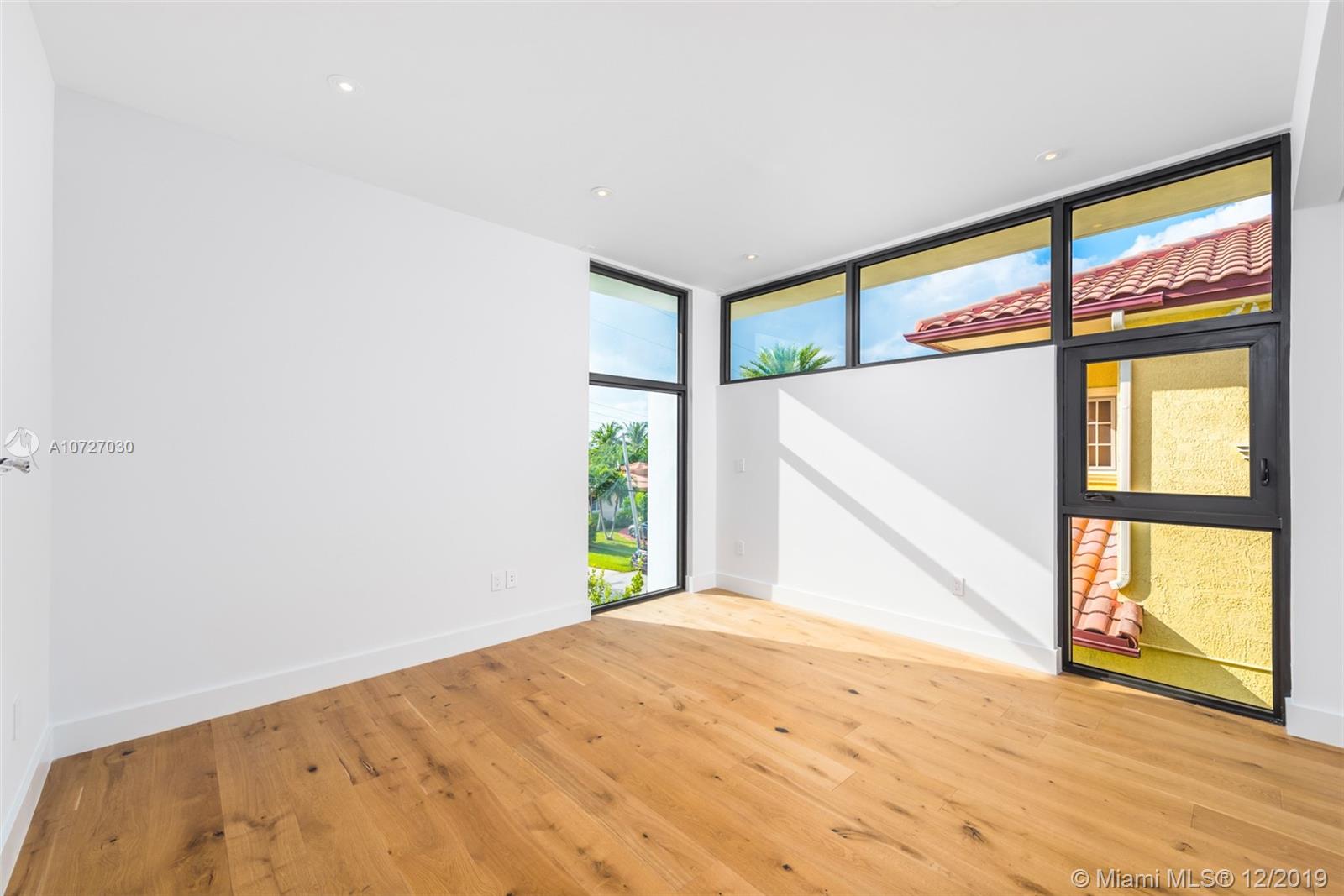 EASTERN SHORES - Residential