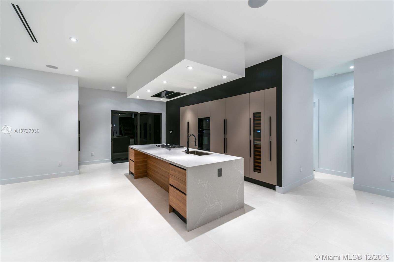 EASTERN SHORES - Residential