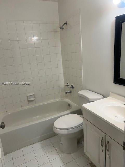 LAKES OF JACARANDA CONDO - Residential Lease