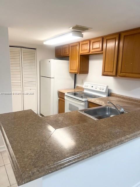 LAKES OF JACARANDA CONDO - Residential Lease