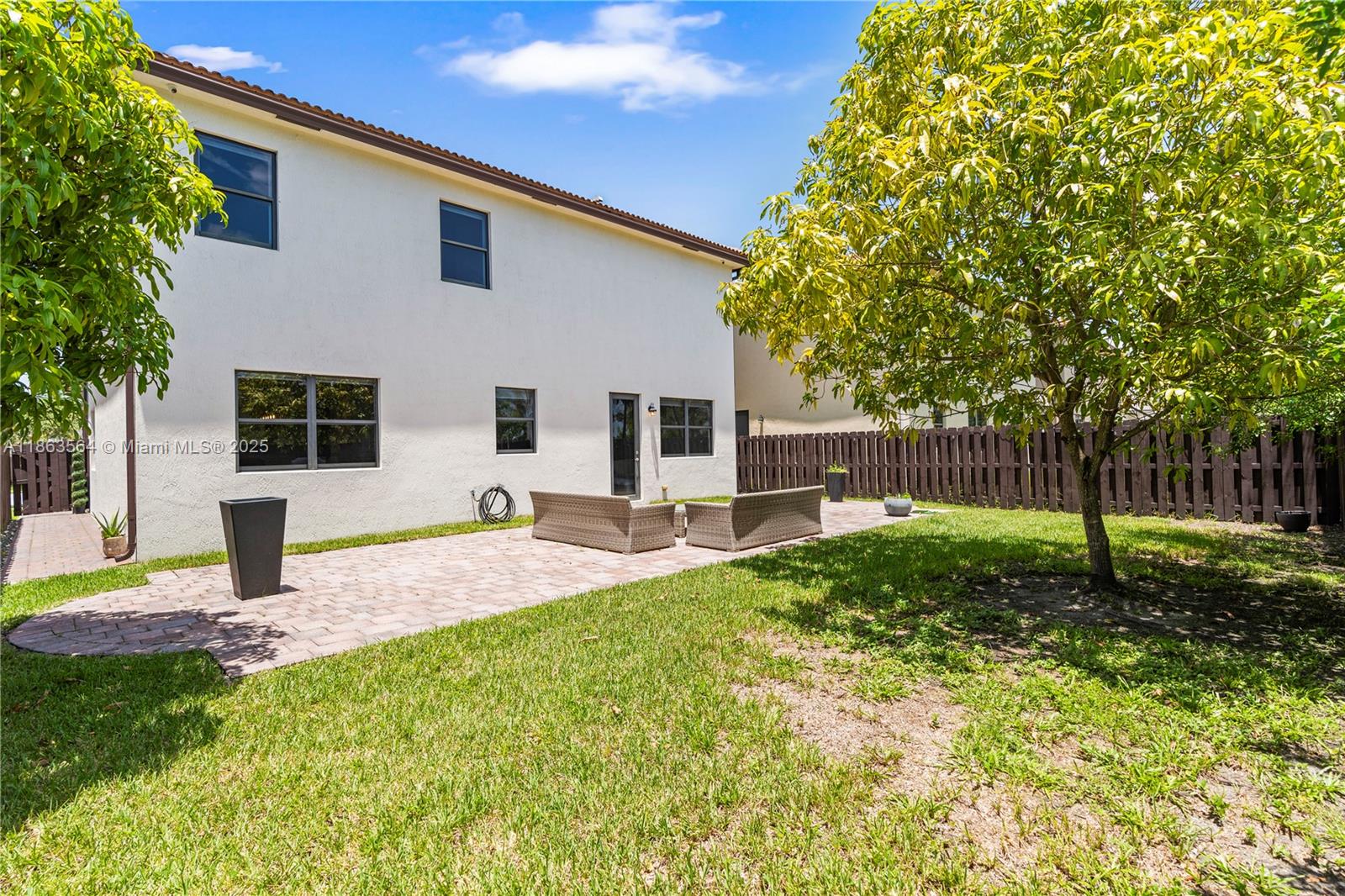 ISLES AT GRAND BAY - Residential Lease