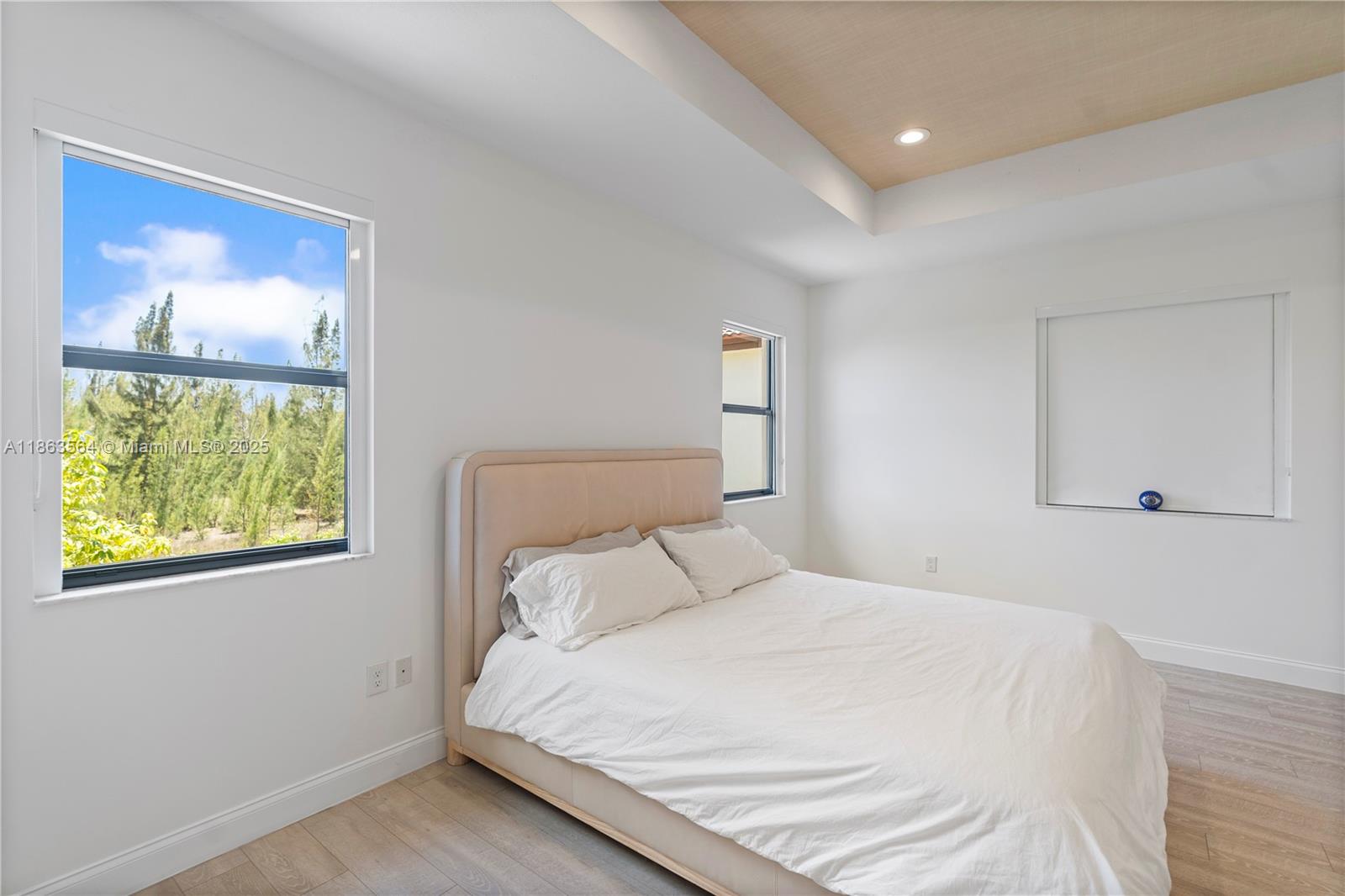 ISLES AT GRAND BAY - Residential Lease