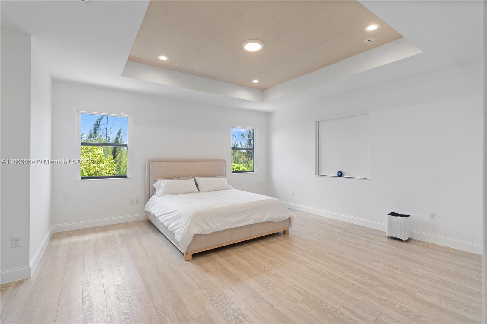 ISLES AT GRAND BAY - Residential Lease