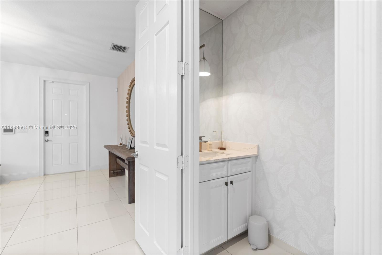 ISLES AT GRAND BAY - Residential Lease