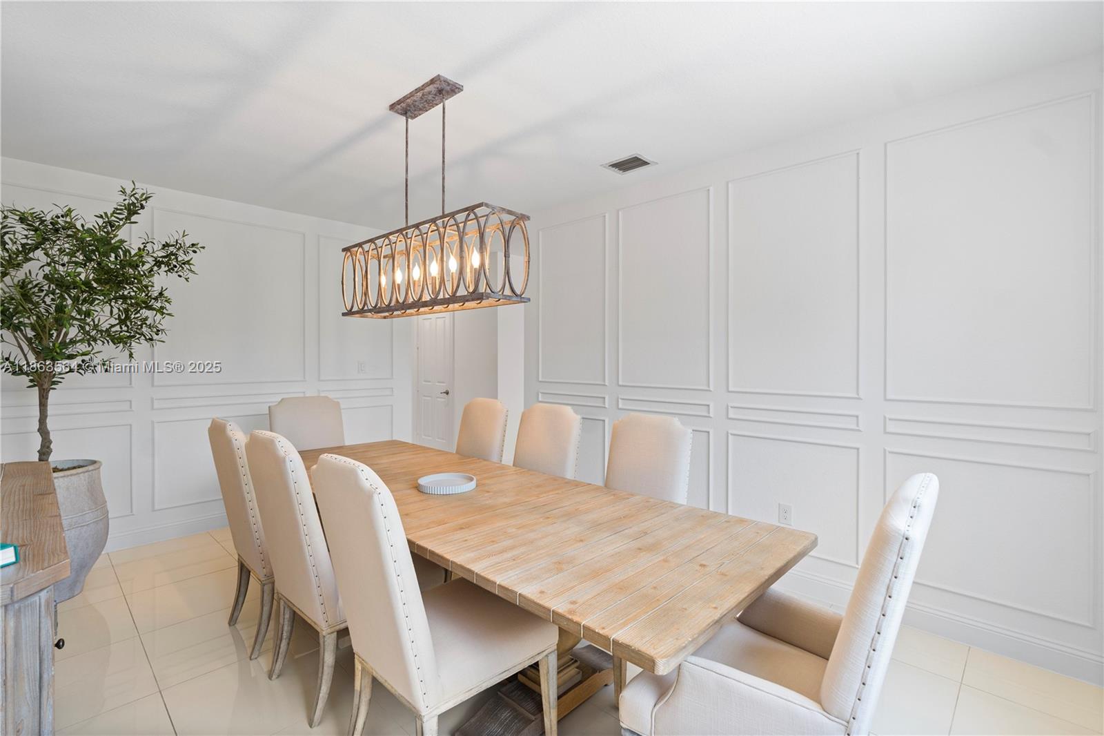 ISLES AT GRAND BAY - Residential Lease