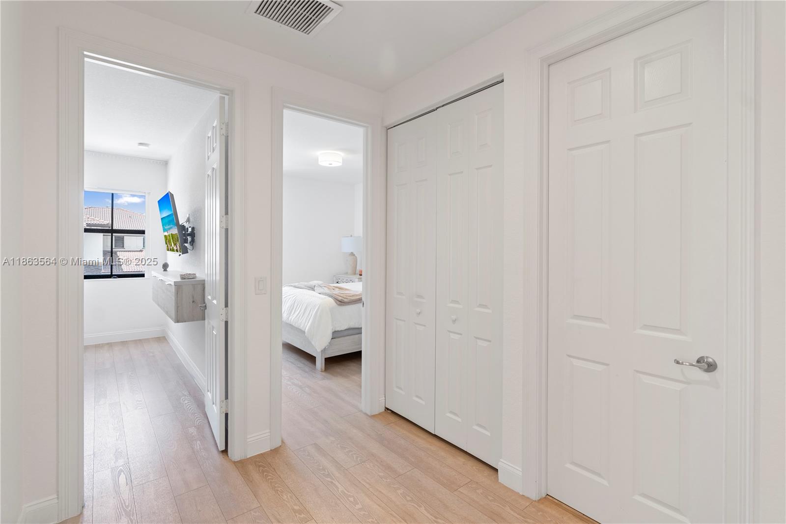 ISLES AT GRAND BAY - Residential Lease