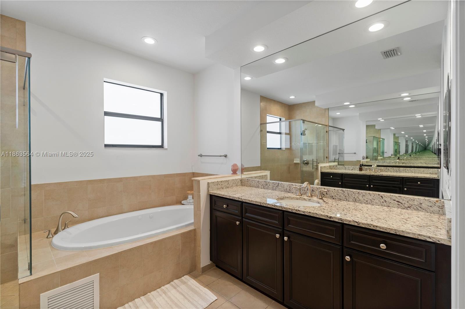 ISLES AT GRAND BAY - Residential Lease