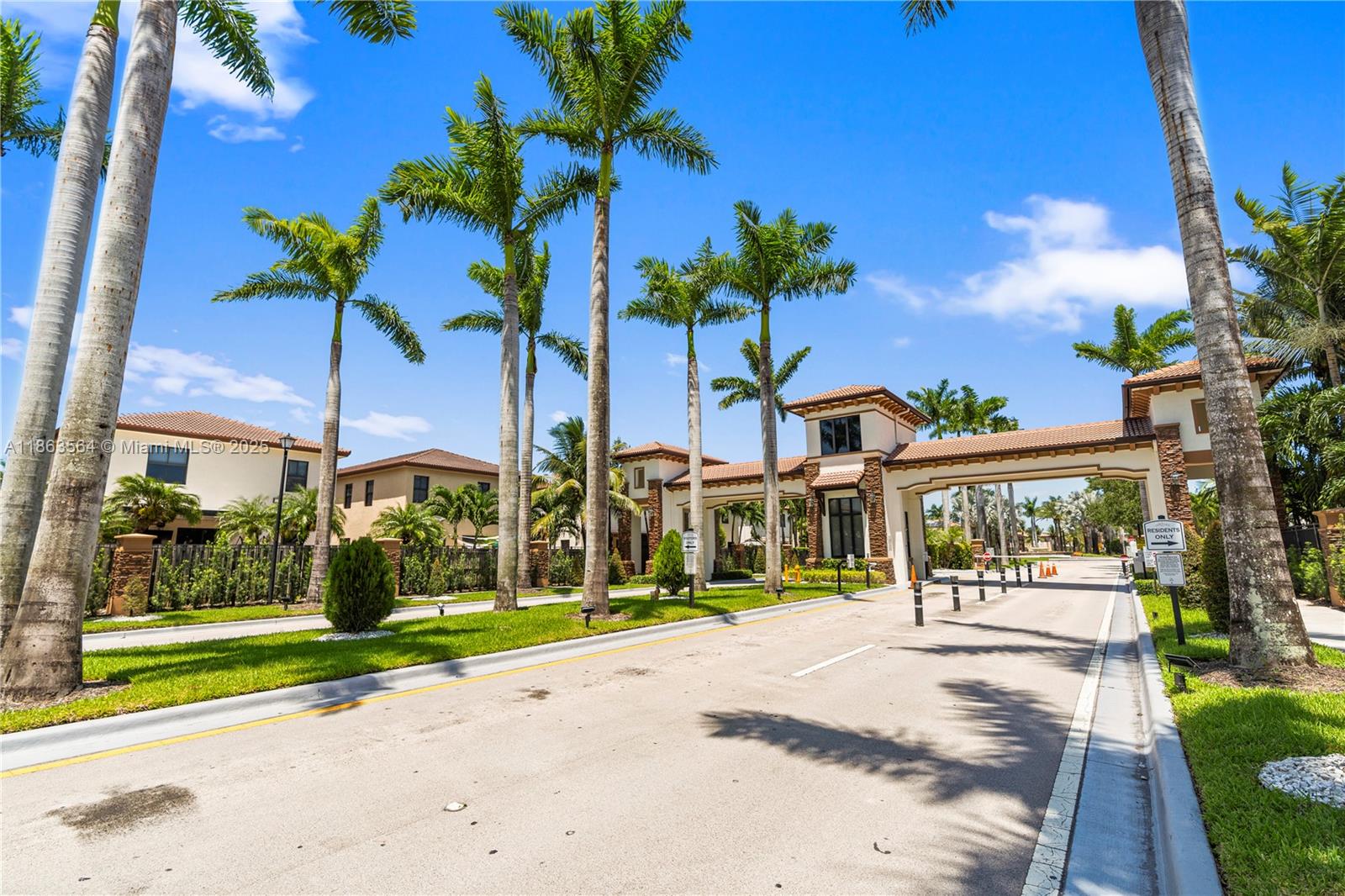 ISLES AT GRAND BAY - Residential Lease