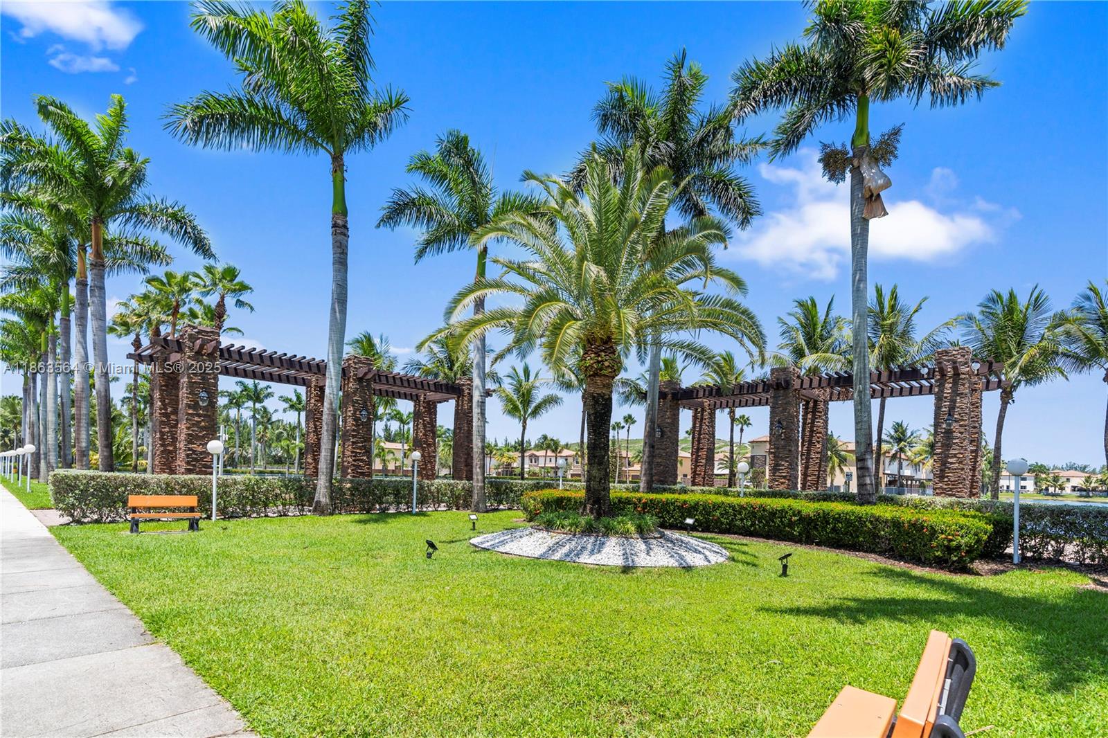 ISLES AT GRAND BAY - Residential Lease