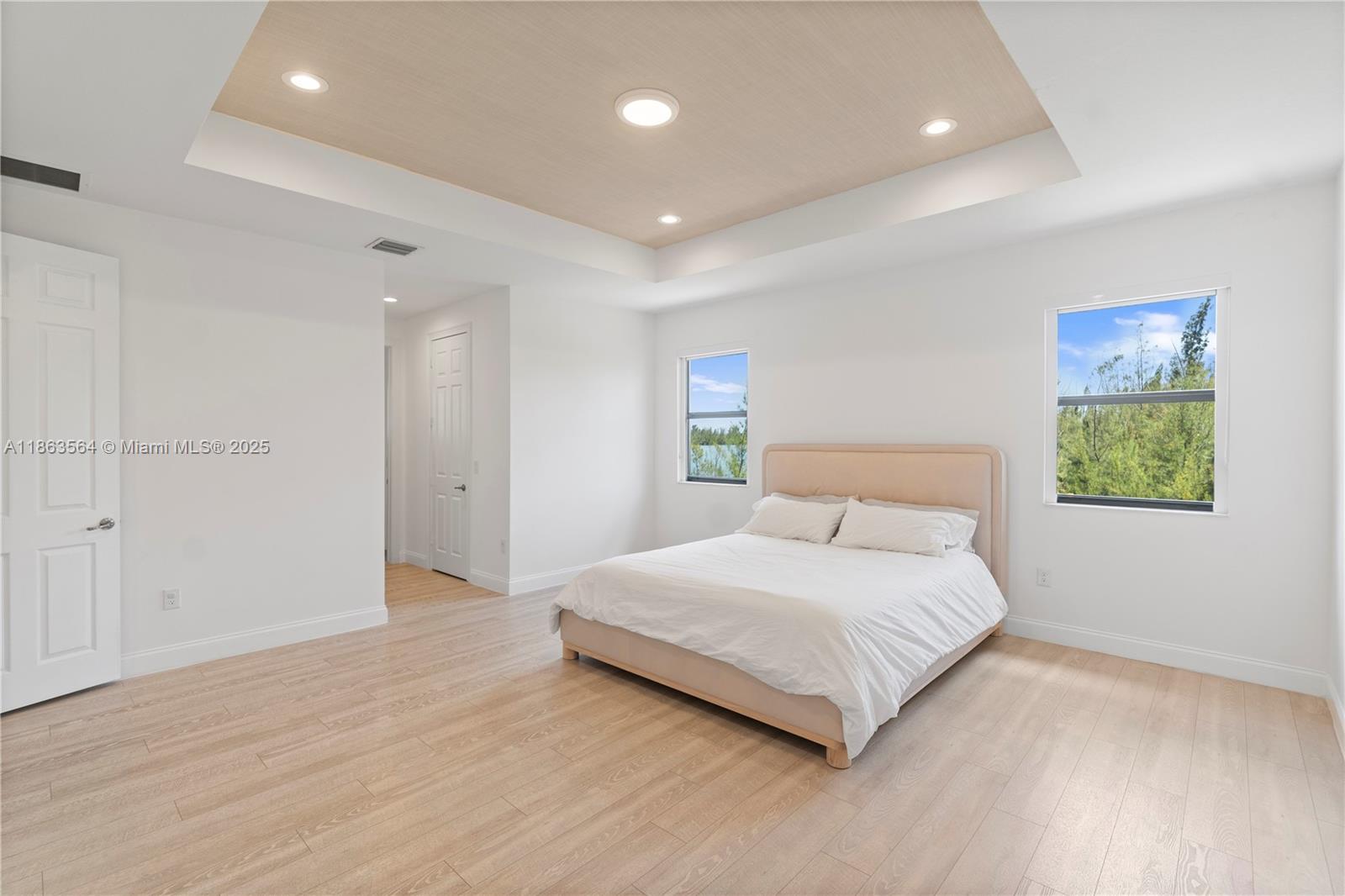 ISLES AT GRAND BAY - Residential Lease