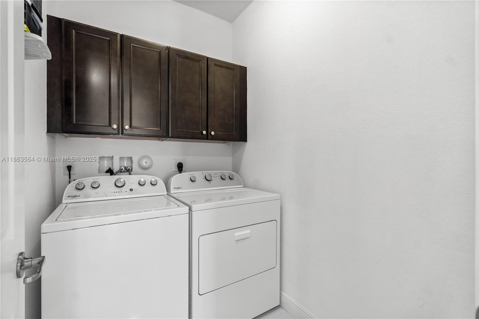 ISLES AT GRAND BAY - Residential Lease