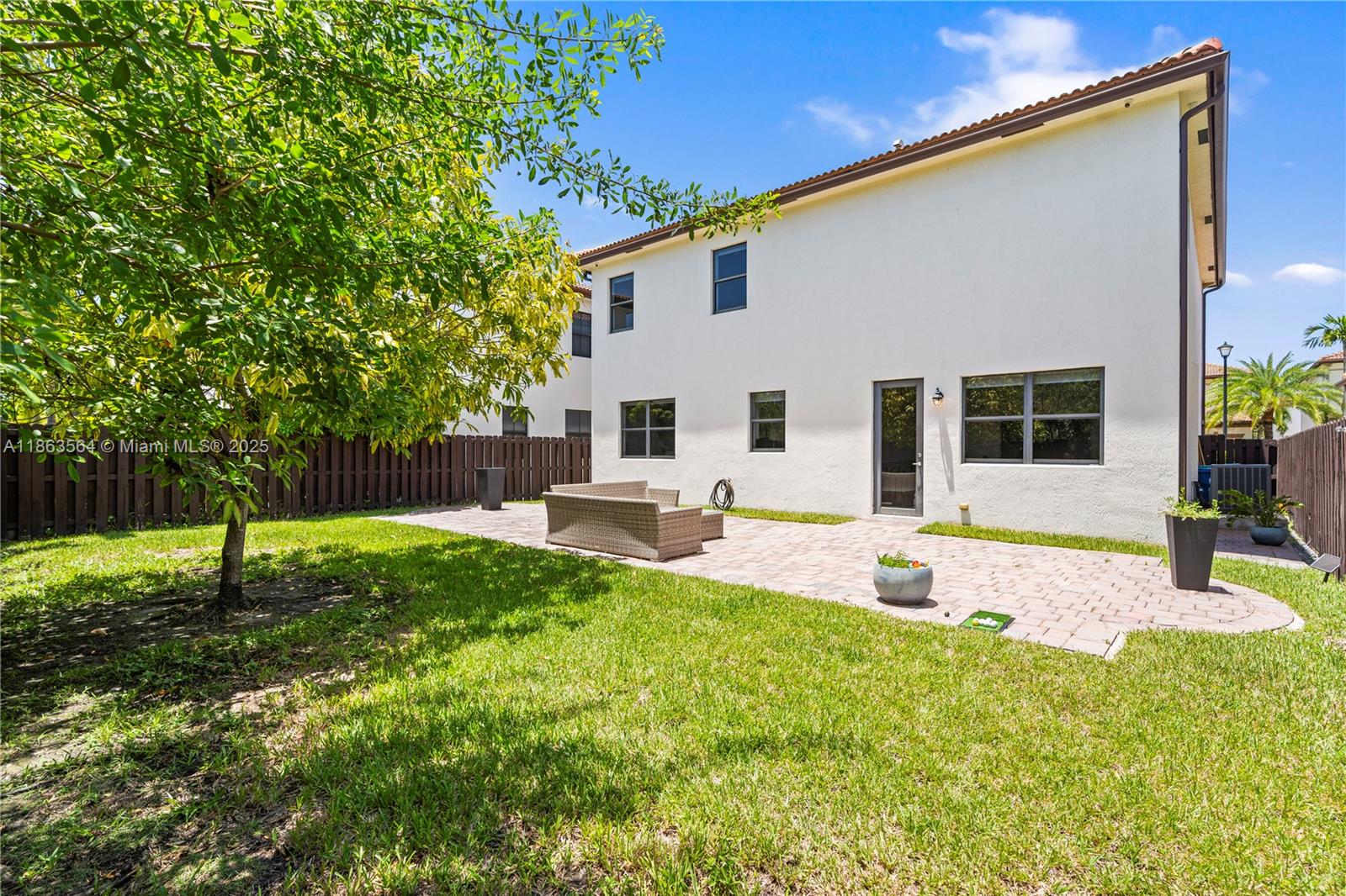 ISLES AT GRAND BAY - Residential Lease
