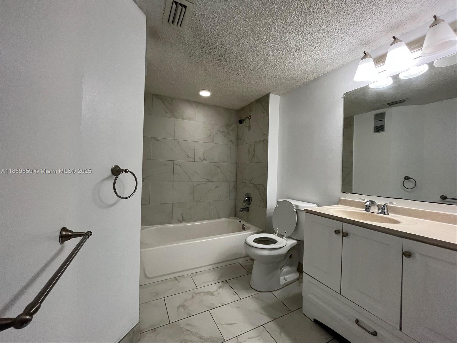 WINDWARD LAKES CONDO - Residential Lease
