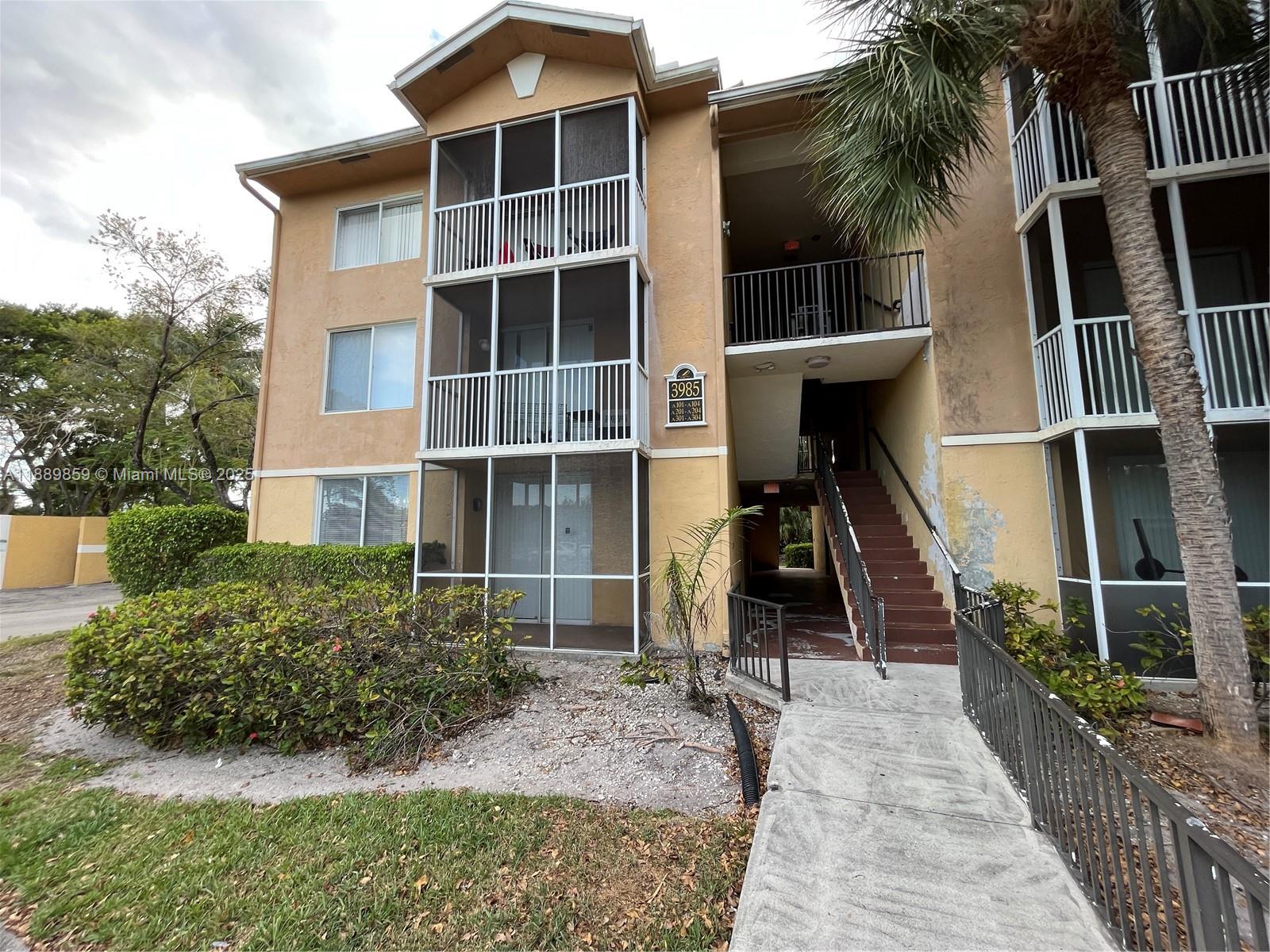 WINDWARD LAKES CONDO - Residential Lease