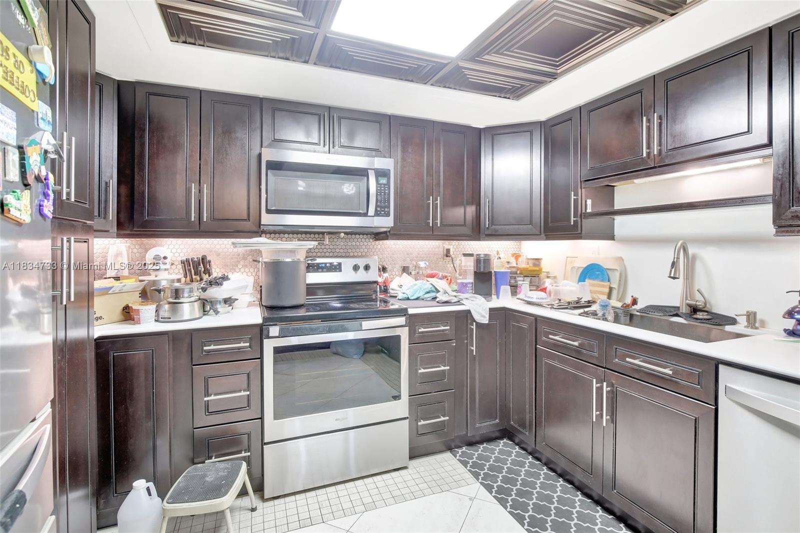 535 NW 98th Ave