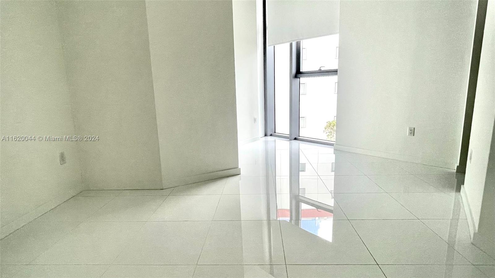 View photos, virtual tours, details... 851 NE 1st Ave 412
