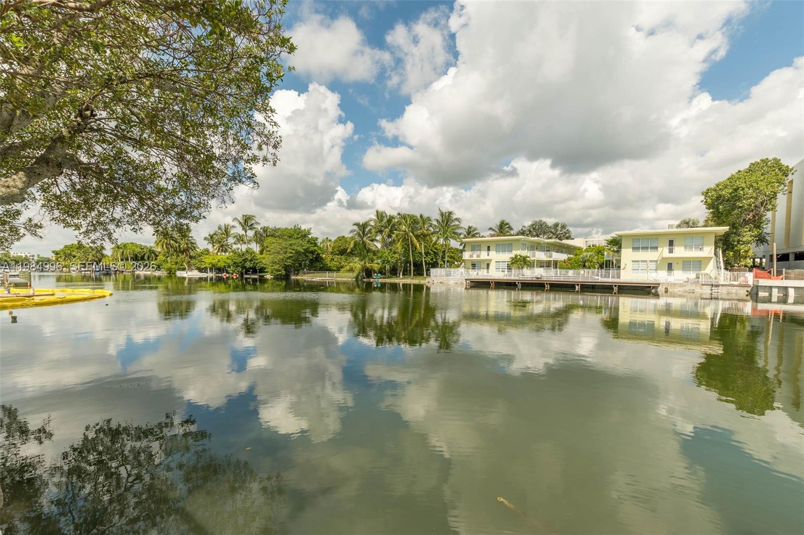 MARSEILLES DECO CONDO - Residential Lease