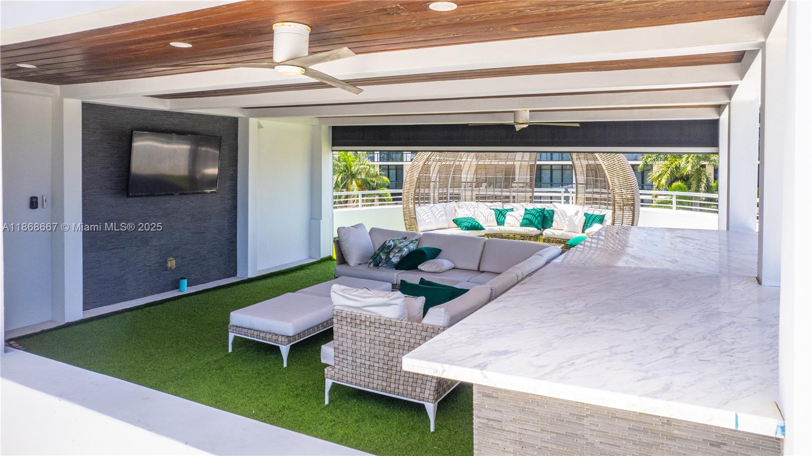 BEACH WAY HEIGHTS UNIT - Residential Lease