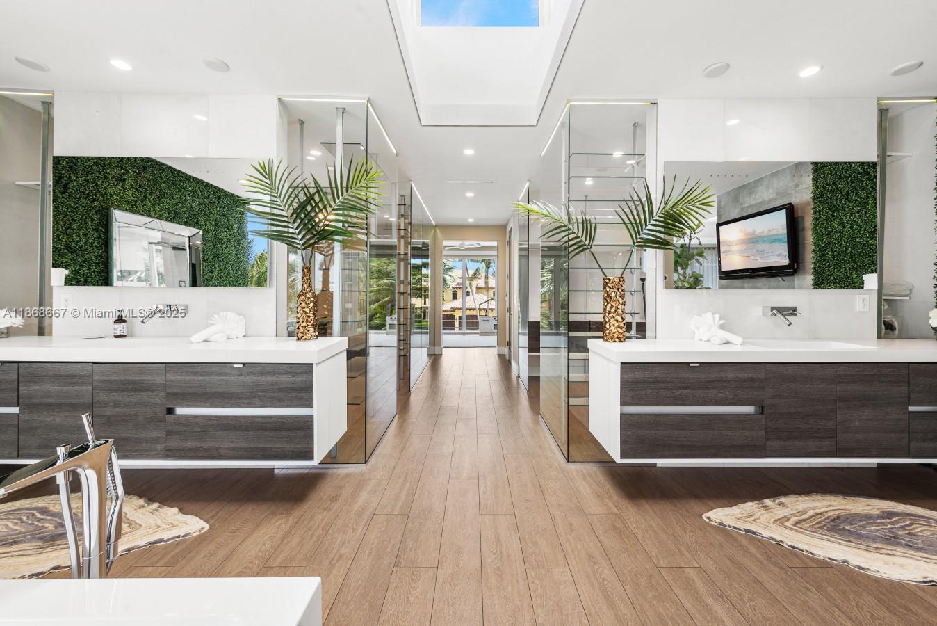 BEACH WAY HEIGHTS UNIT - Residential Lease