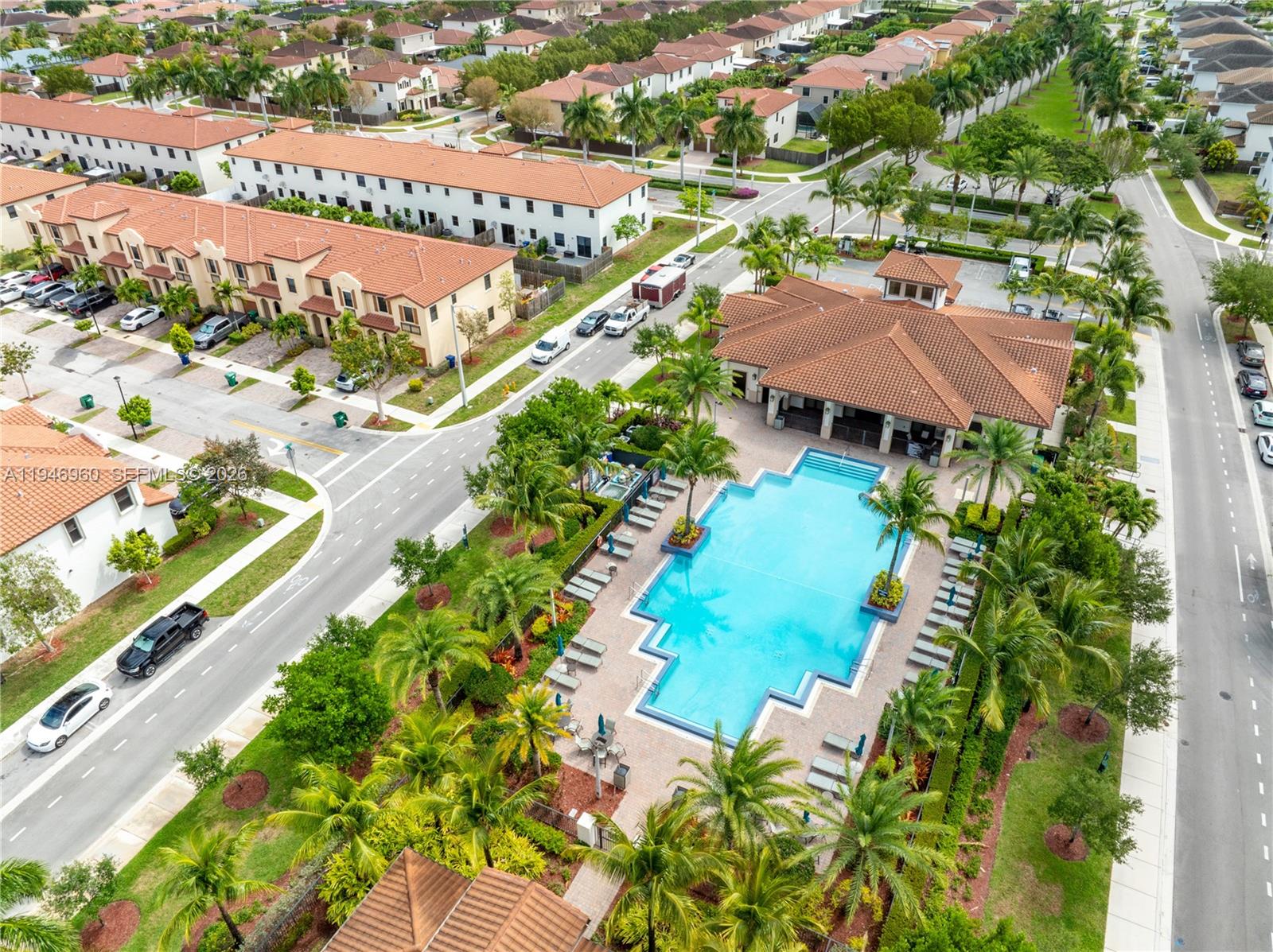 VENETIAN PARC WEST - Residential