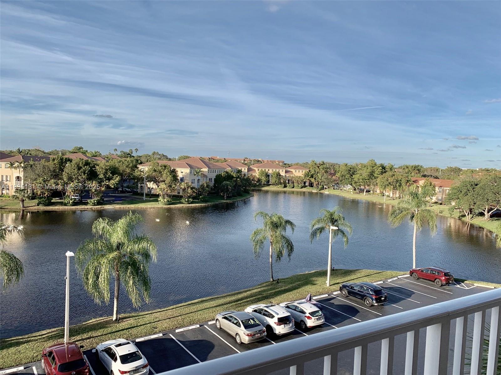 250 Jacaranda Dr 507