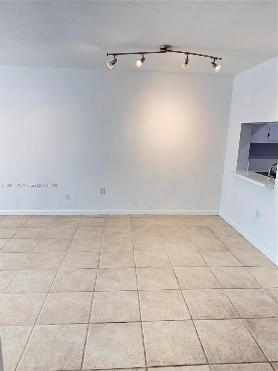 9641 SW 77th Ave 305D