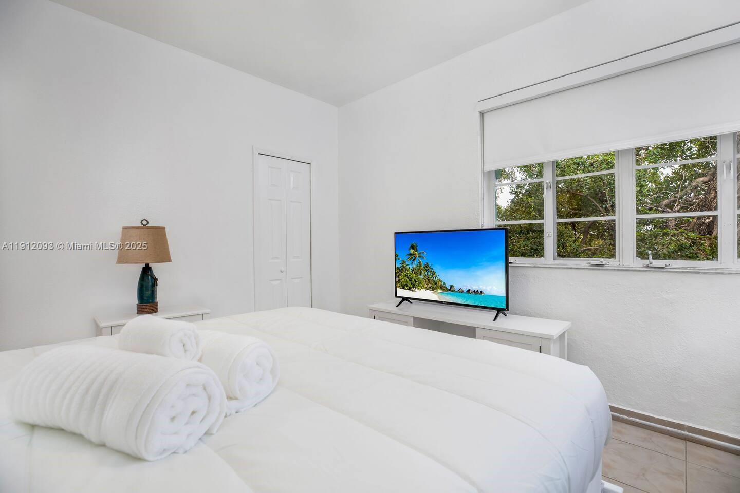 BEACH BAY SUB - Residential Lease