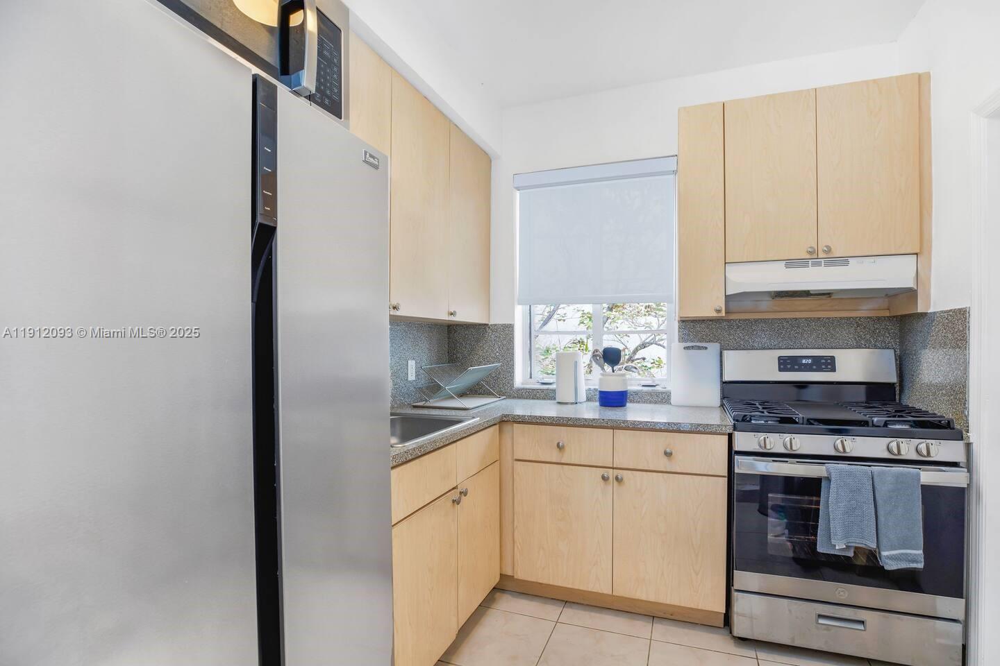 BEACH BAY SUB - Residential Lease