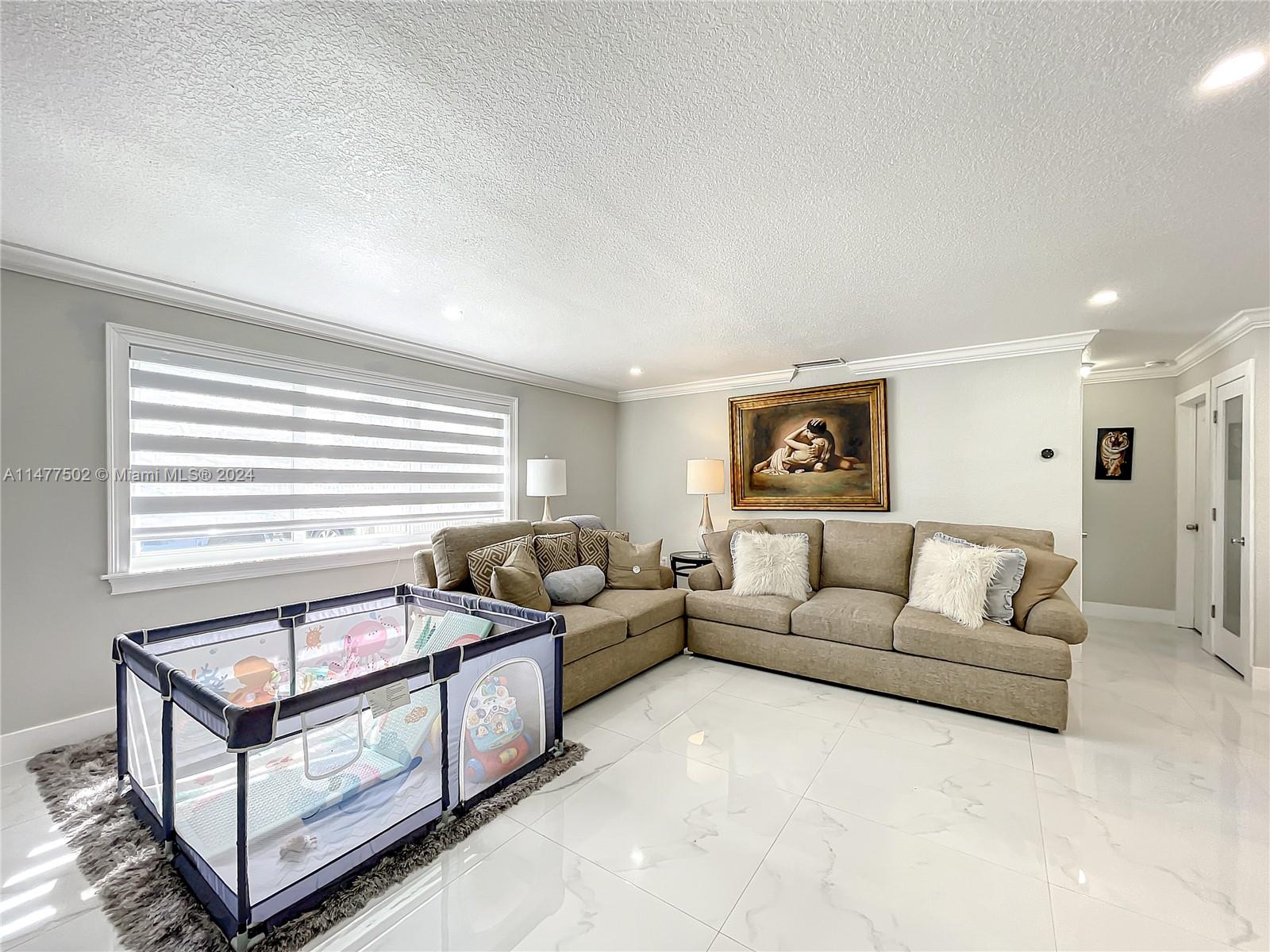 BURR ROAD ESTATES - Residential