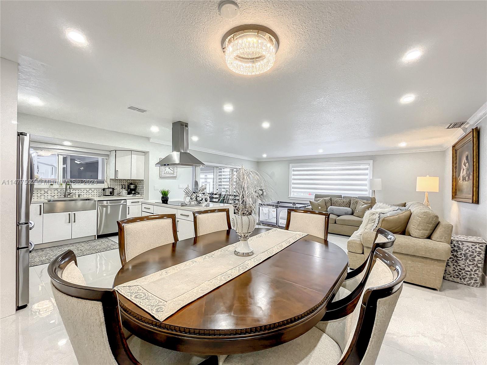 BURR ROAD ESTATES - Residential