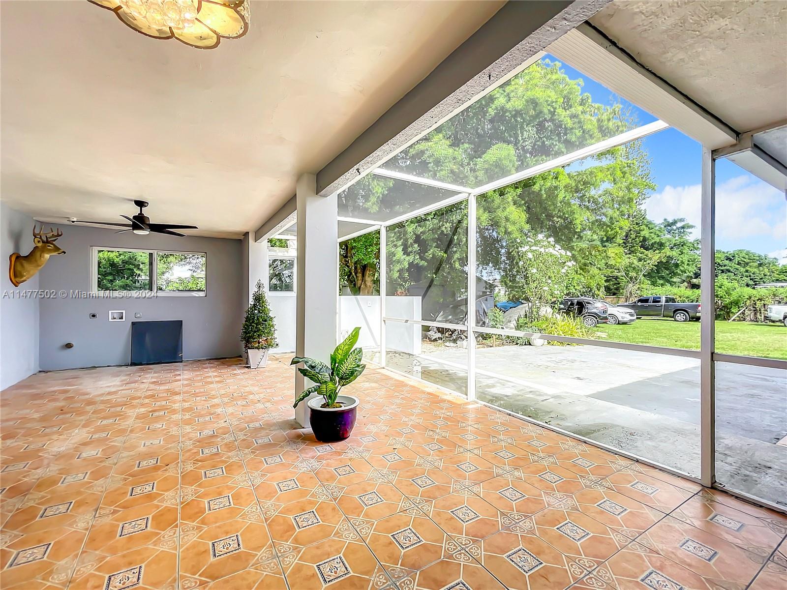 BURR ROAD ESTATES - Residential