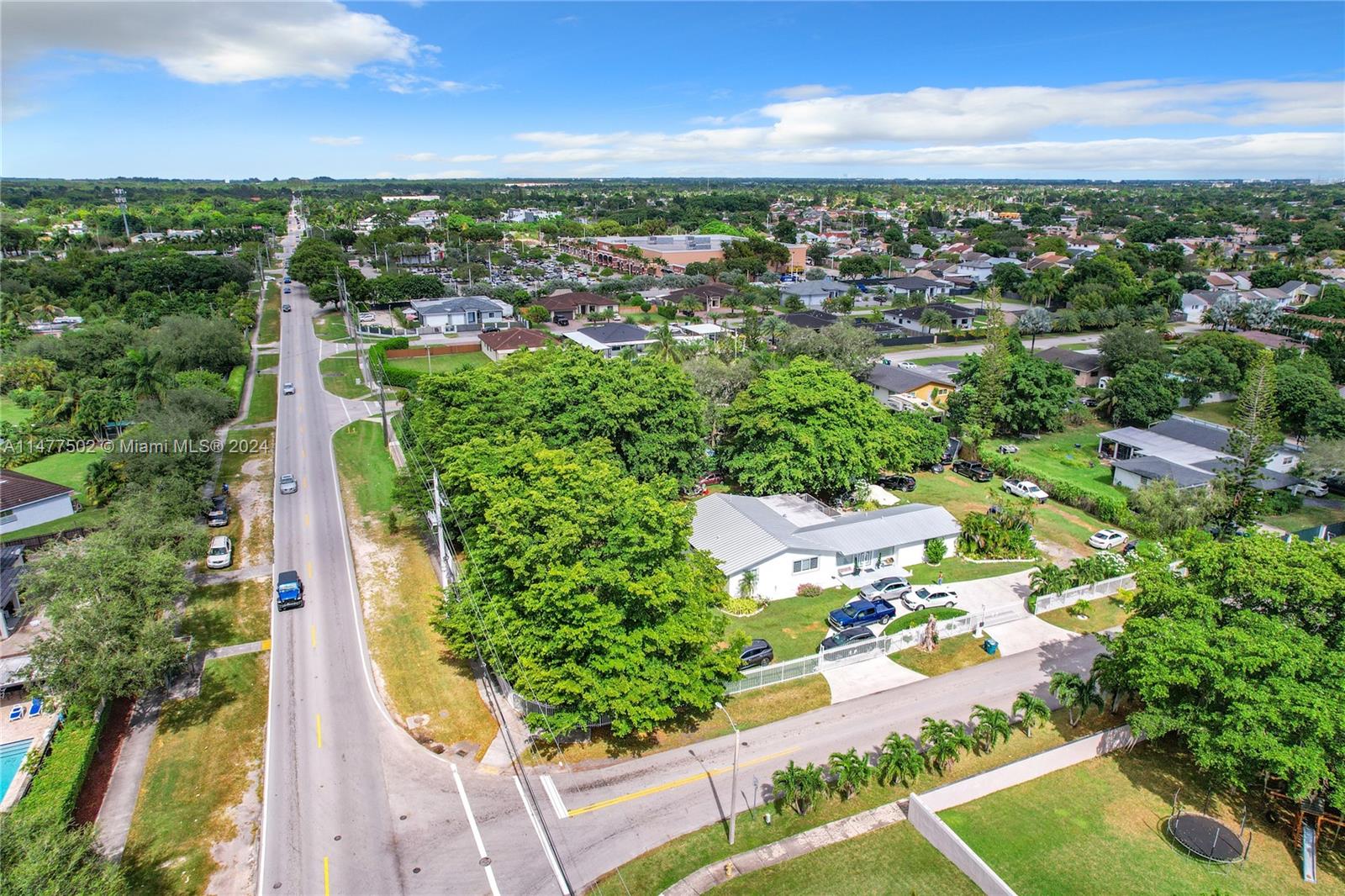 BURR ROAD ESTATES - Residential