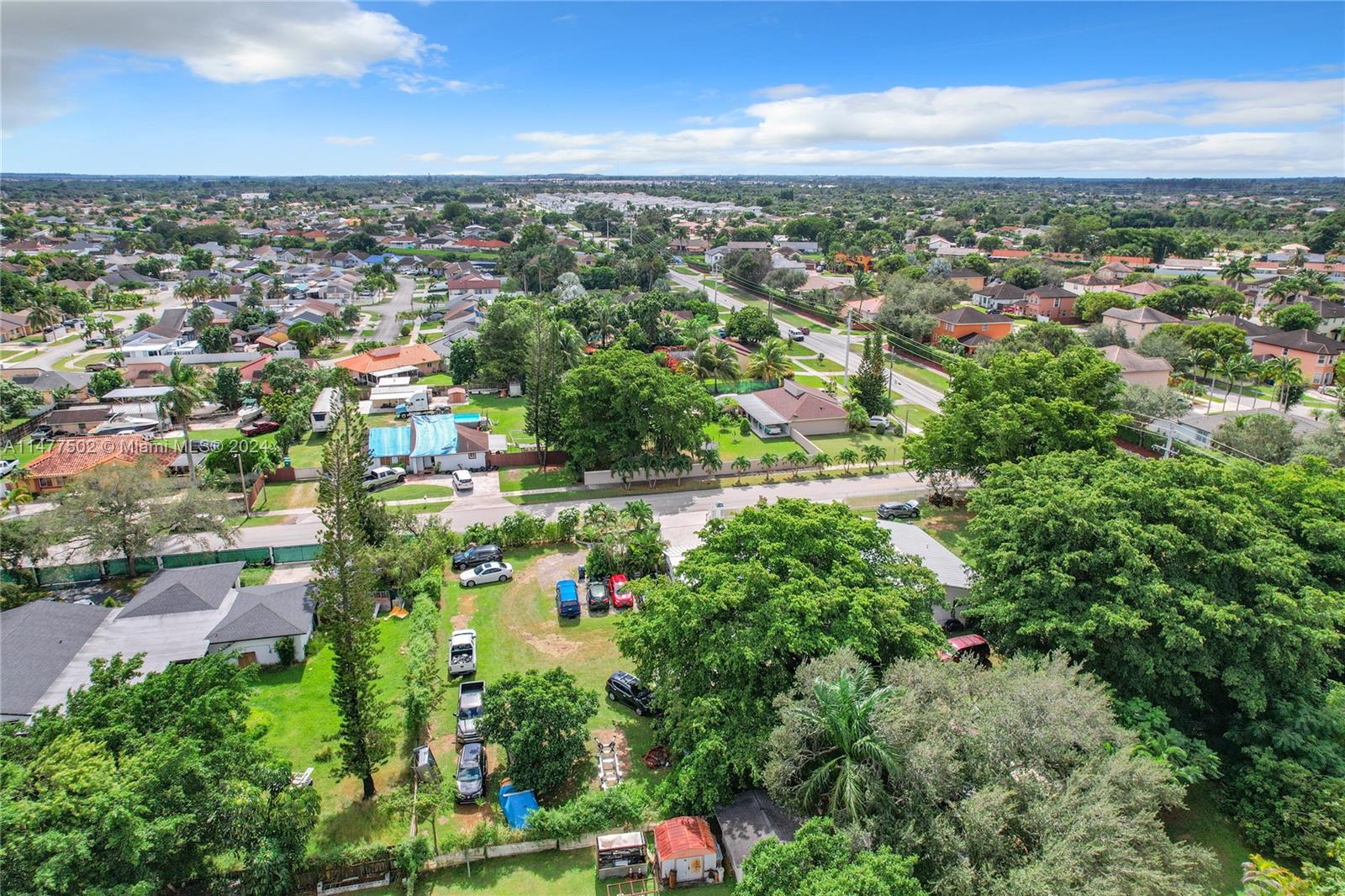 BURR ROAD ESTATES - Residential