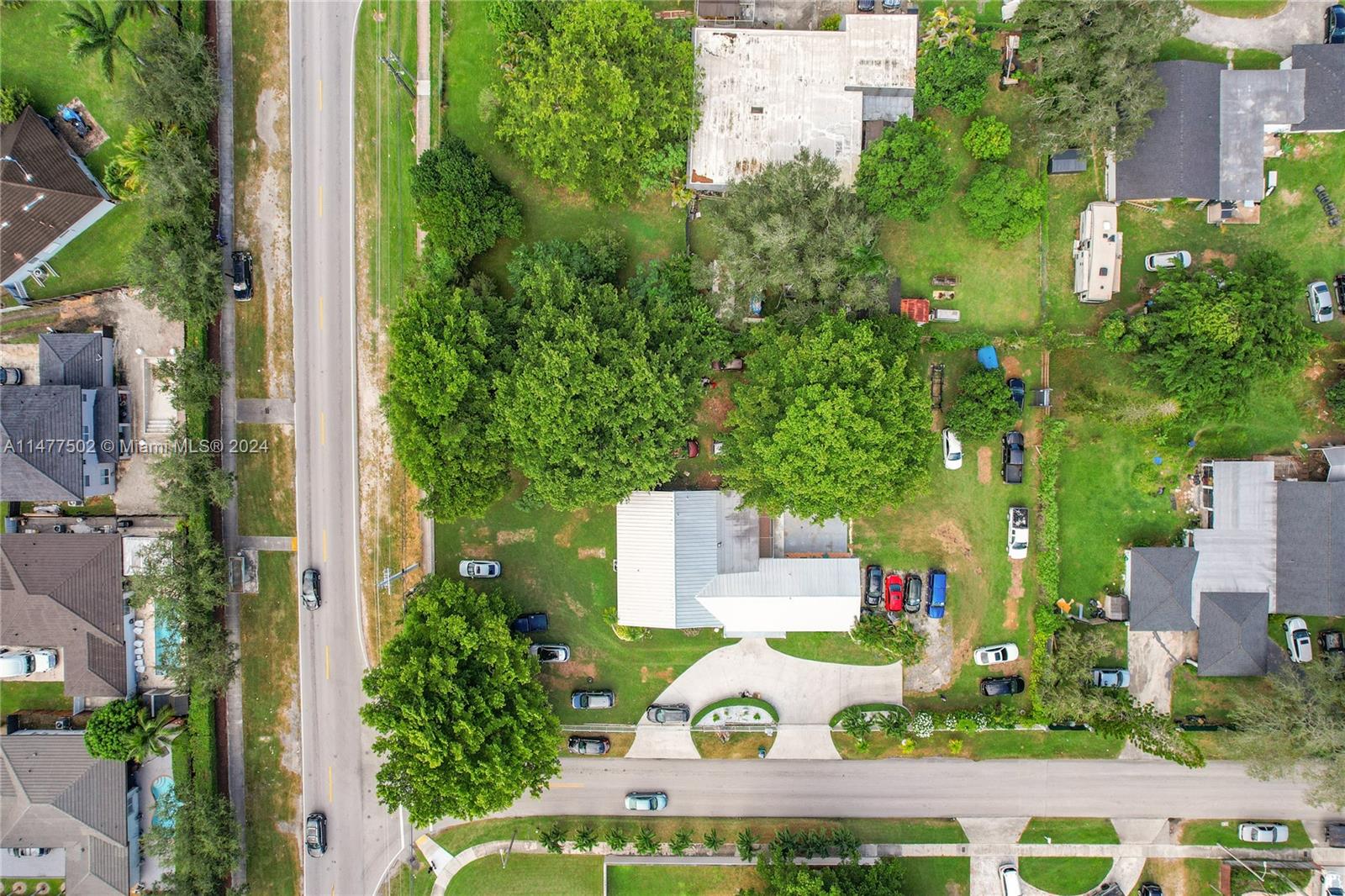 BURR ROAD ESTATES - Residential