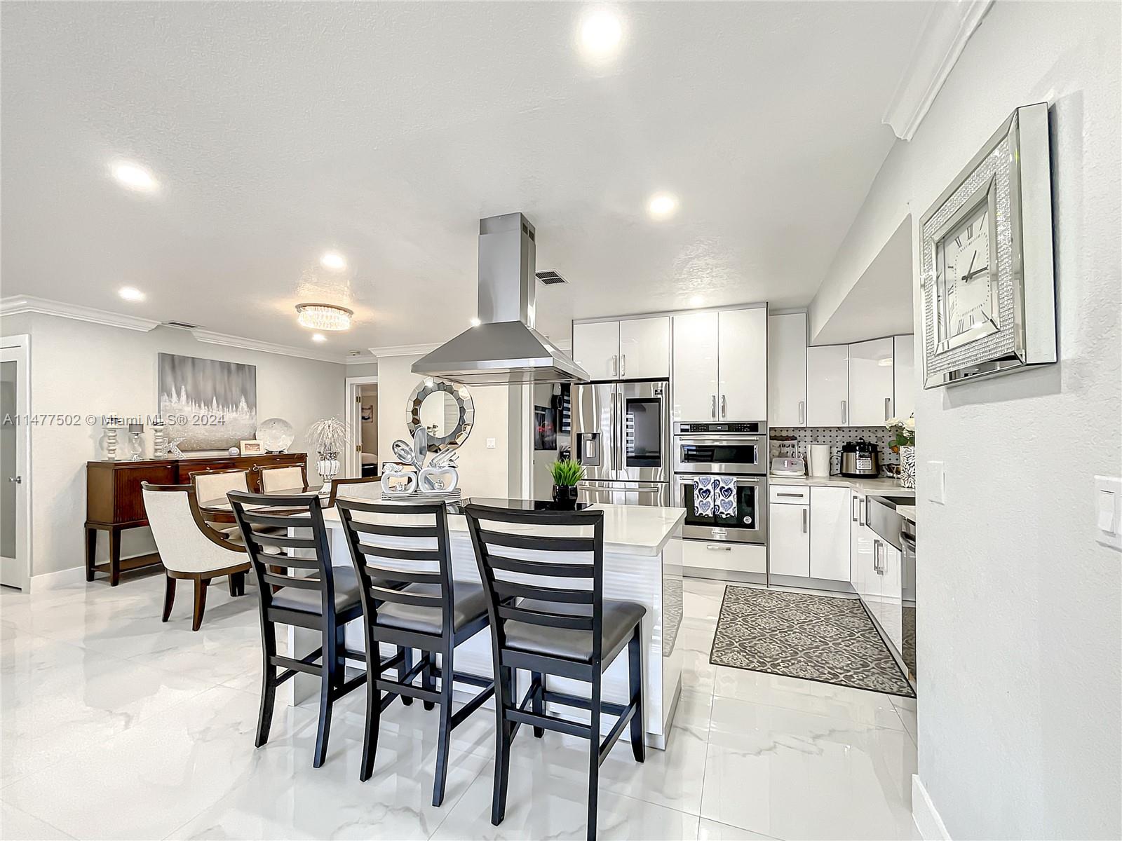 BURR ROAD ESTATES - Residential