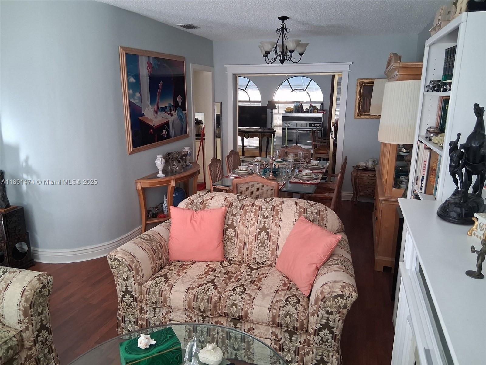 HOLLYWOOD HILLS AMEN PLAT - Residential