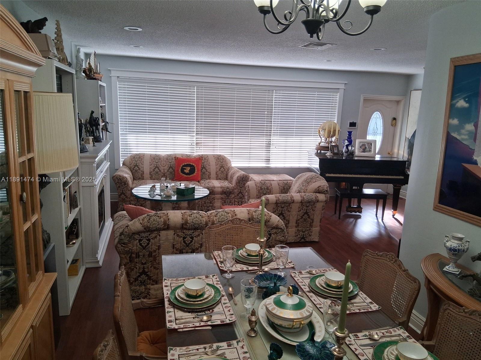 HOLLYWOOD HILLS AMEN PLAT - Residential