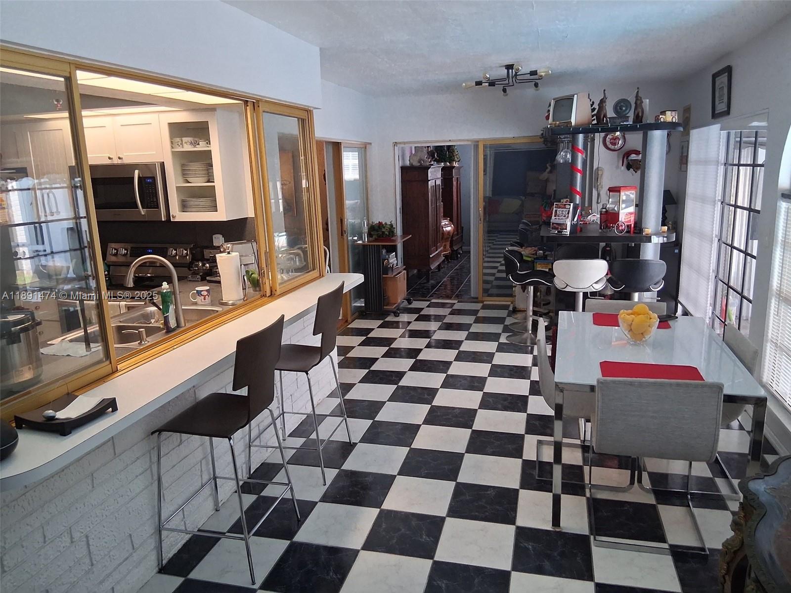 HOLLYWOOD HILLS AMEN PLAT - Residential