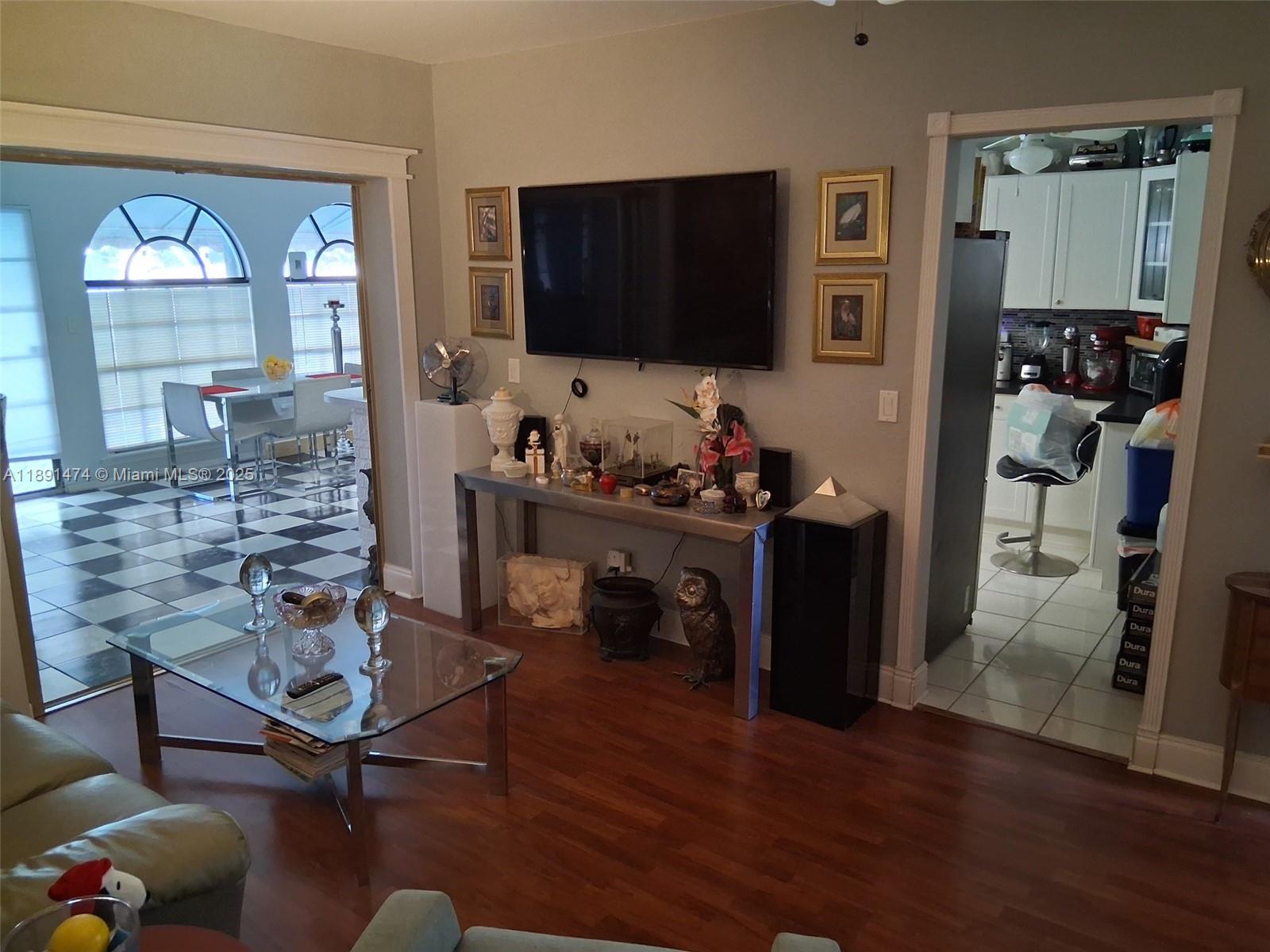 HOLLYWOOD HILLS AMEN PLAT - Residential