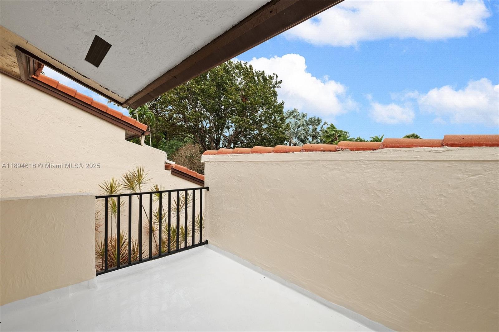 DORAL COLONY PHASE I - Residential Lease