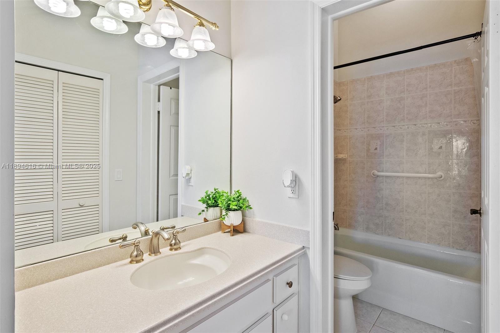 DORAL COLONY PHASE I - Residential Lease