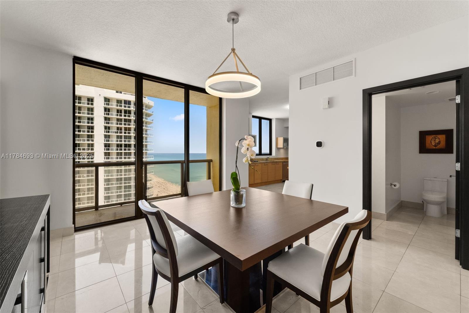 SAYAN CONDO - Residential