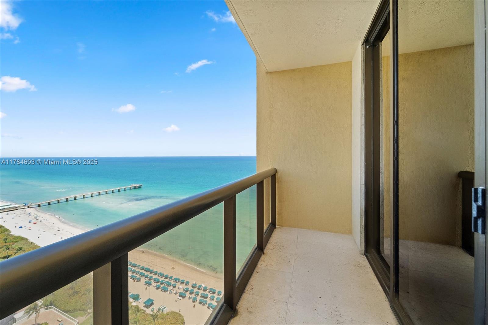 SAYAN CONDO - Residential