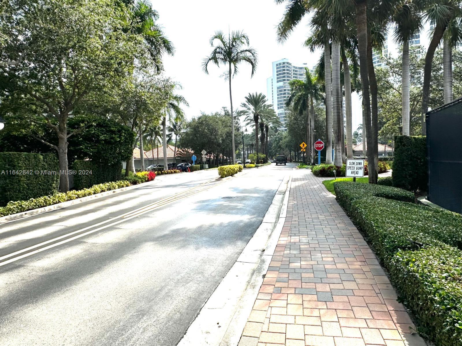 MYSTIC POINTE TOWER 400 C - Residential