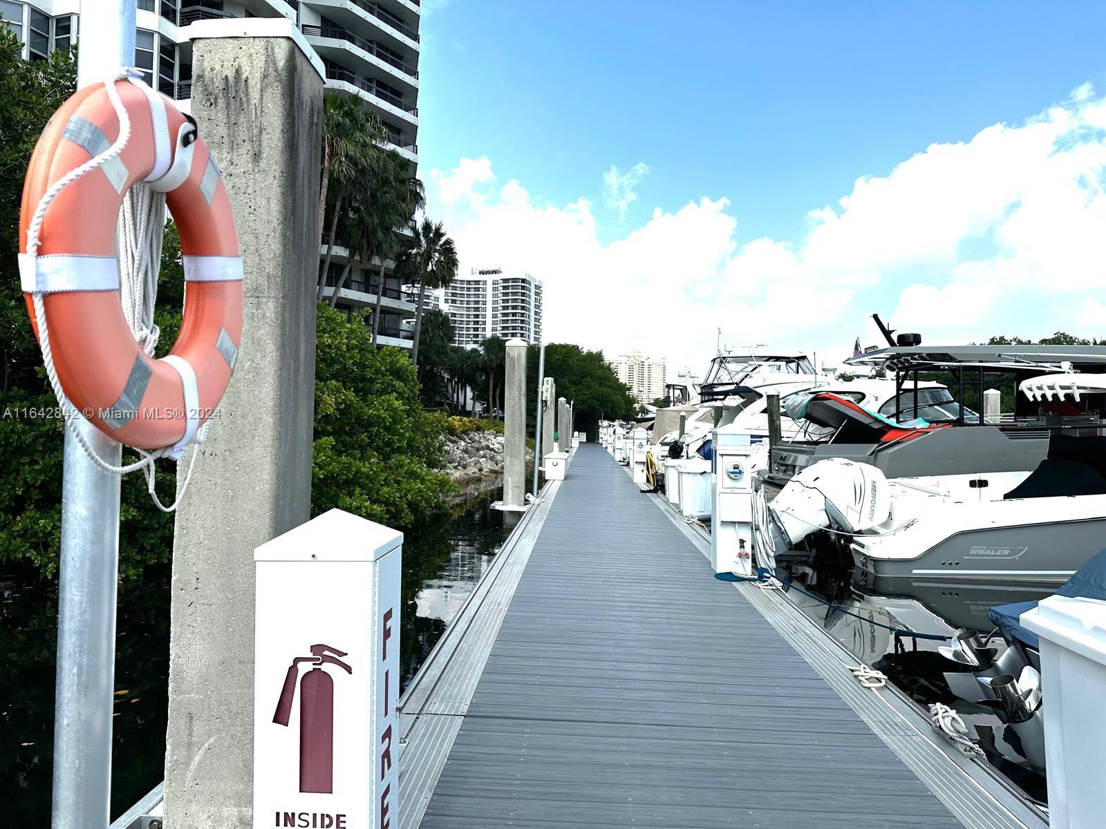 MYSTIC POINTE TOWER 400 C - Residential