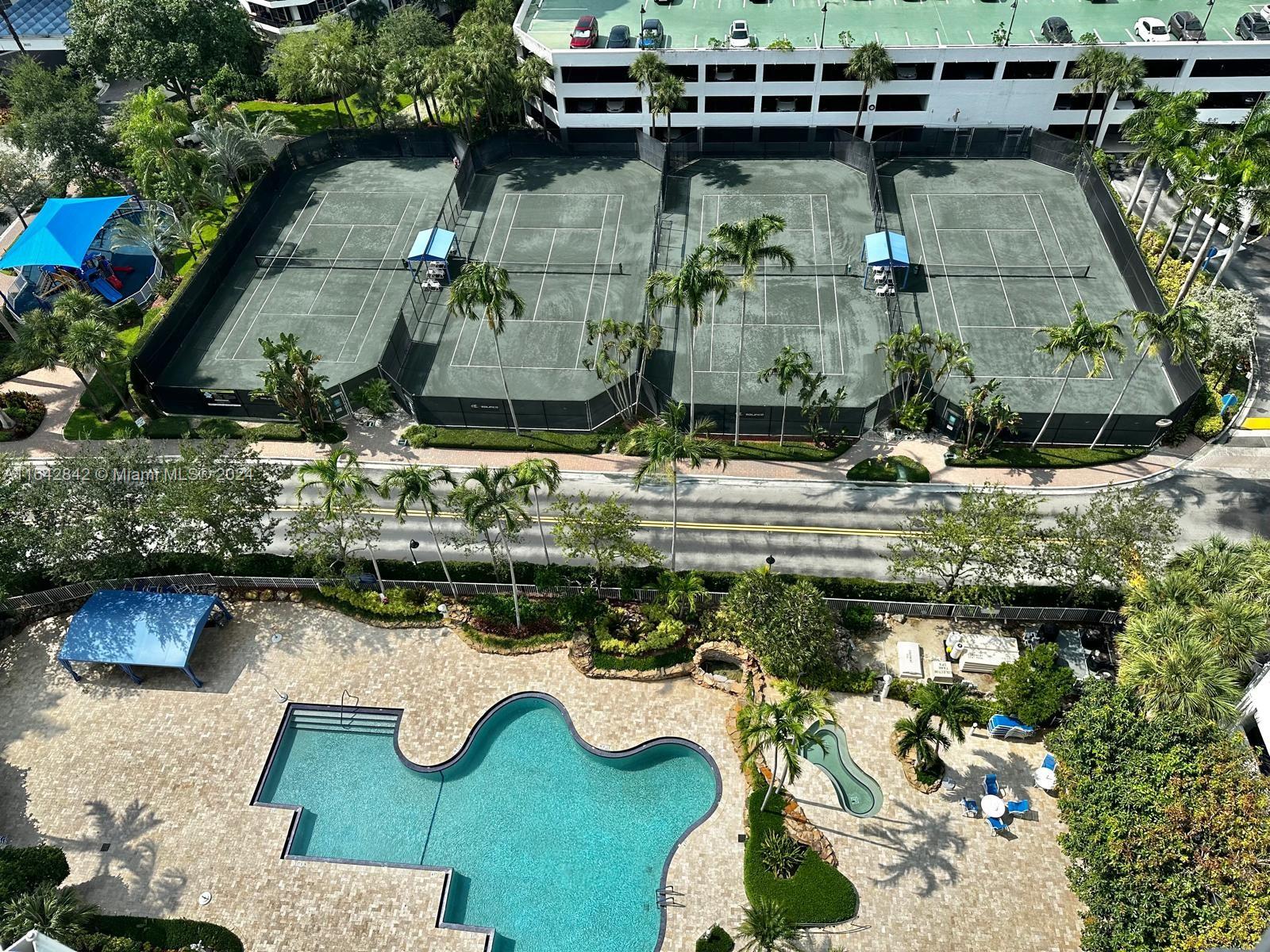 MYSTIC POINTE TOWER 400 C - Residential